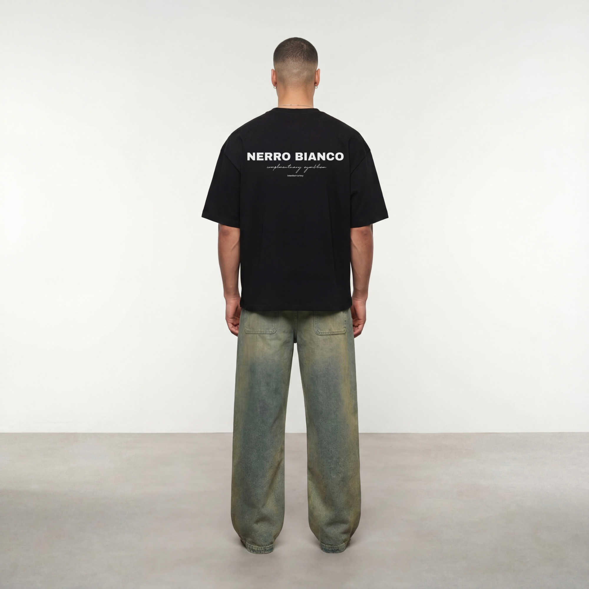 SIGNATURE 001 BOXY TEE